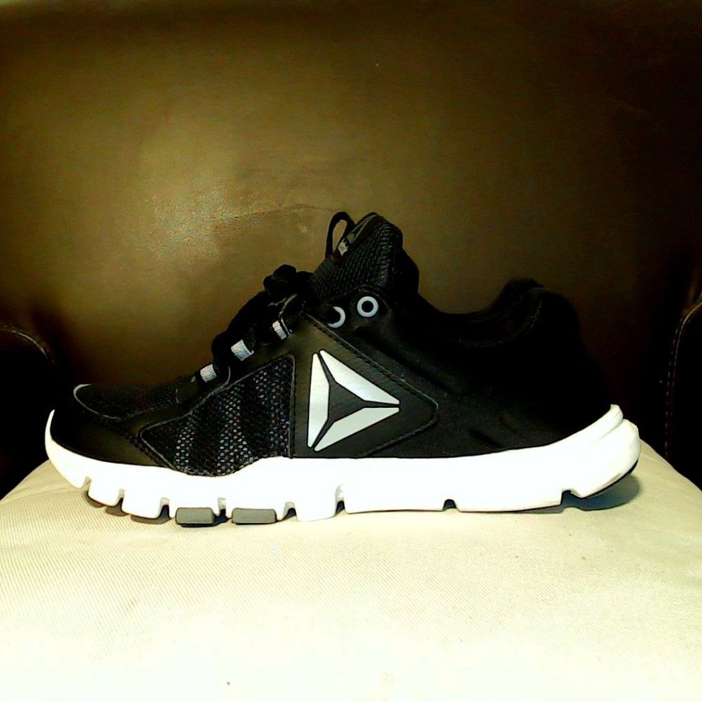 Rebook   Mesh Lace Up Sport Shoe